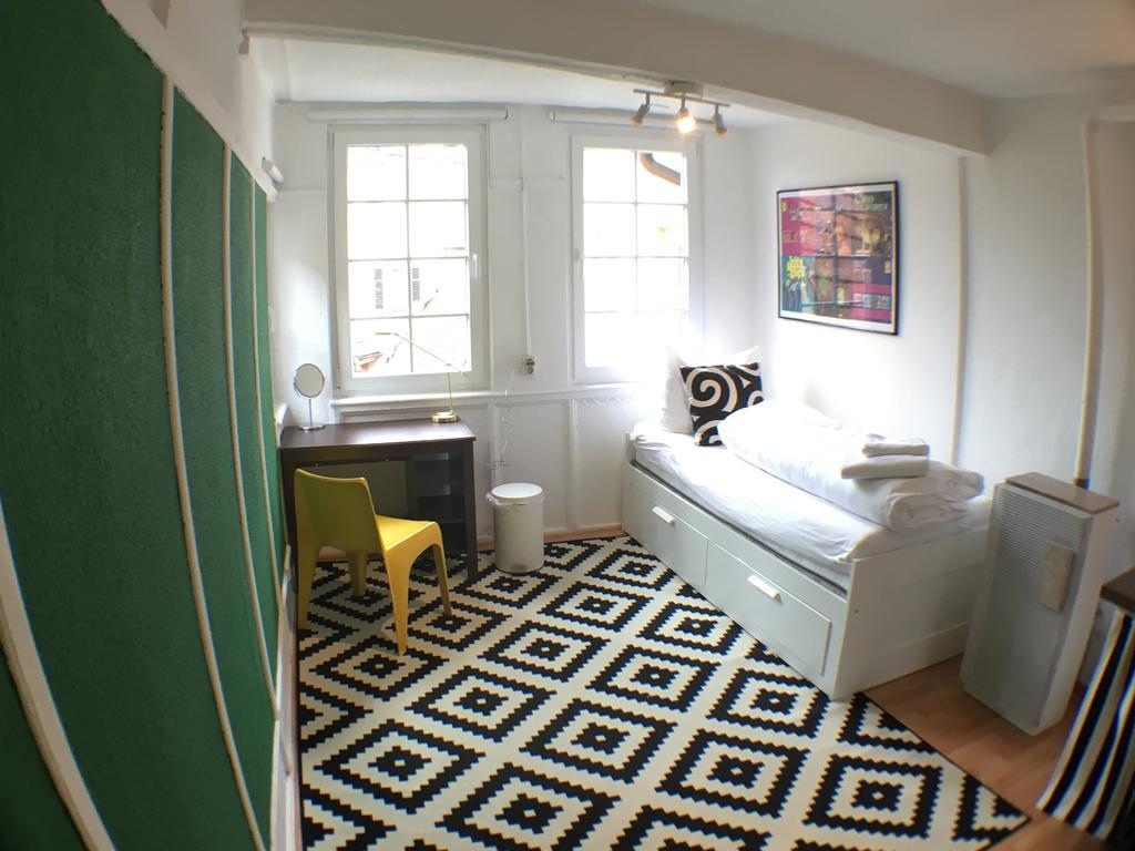Privatzimmer In Bester Altstadtlage Tübingen Pokoj fotografie
