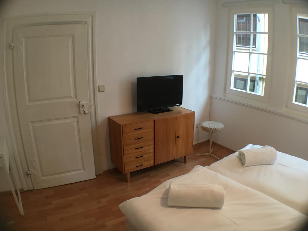 Privatzimmer In Bester Altstadtlage Tübingen Pokoj fotografie